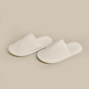 Descamps X Ethereal Summer Slippers 39/41
